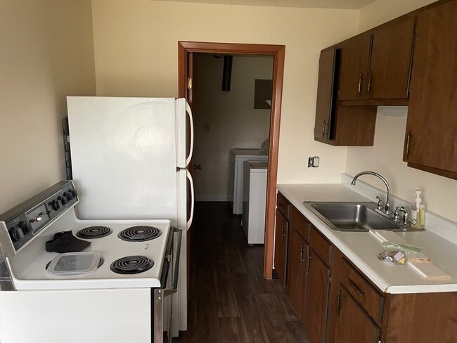 Building Photo - 4534 Croftshire Dr