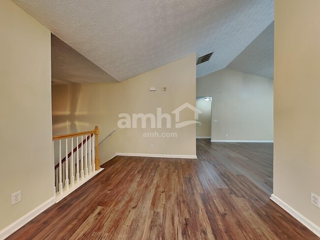 Building Photo - 931 Winding Down Way