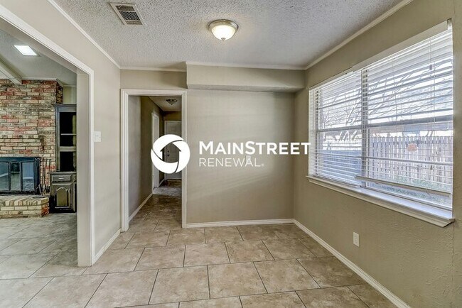 Building Photo - 4 Bedroom Pet-Friendly Home in DeSoto, TX with Main Street Renewal