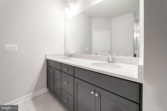 Building Photo - 6227 Almerico Pl