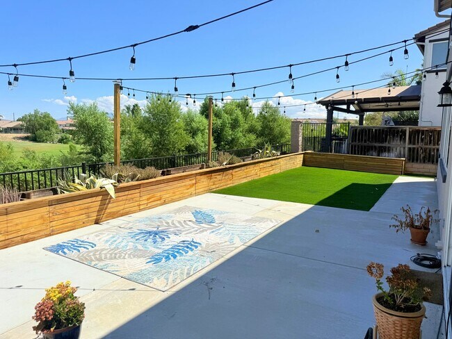Building Photo - 4 Bed 3 Bath Home for rent in Murrieta