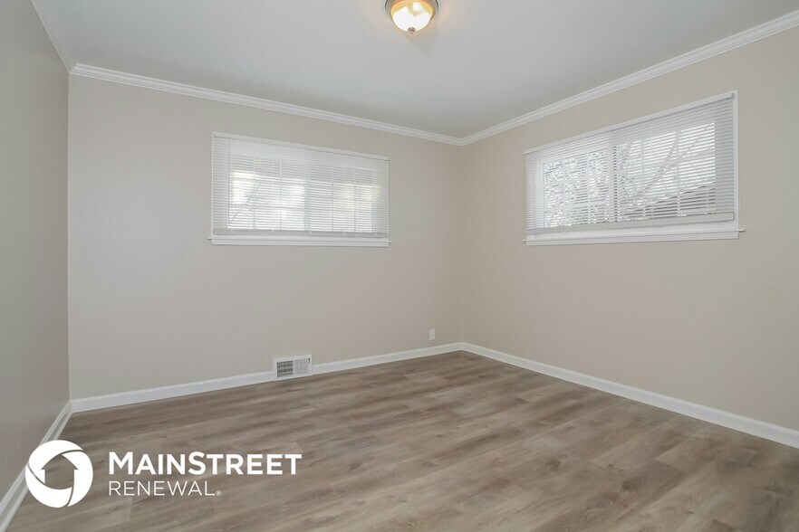 Building Photo - 8654 Tralee Ct