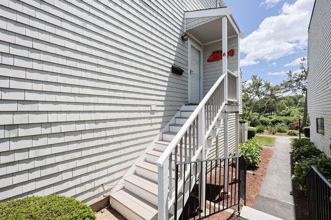 Building Photo - New for 2025! Newly Renovated Winter Rental at the Thorwald Condos