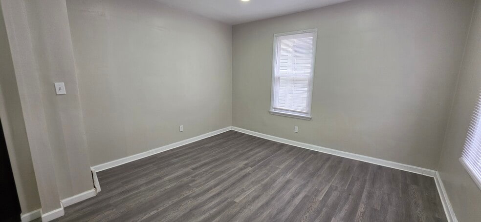 Building Photo - 2158 Murray Hill Rd