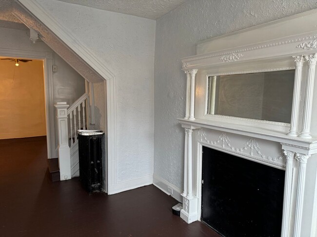 Building Photo - 537 Sanford Pl