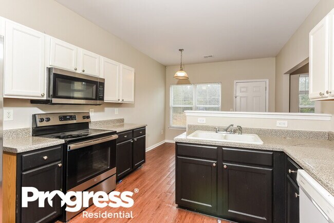 Building Photo - 511 Trousseau Ln