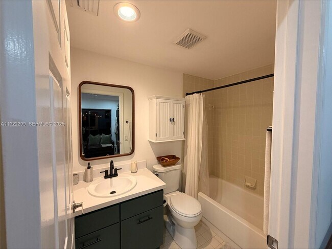 Building Photo - 13680 Yarmouth Ct