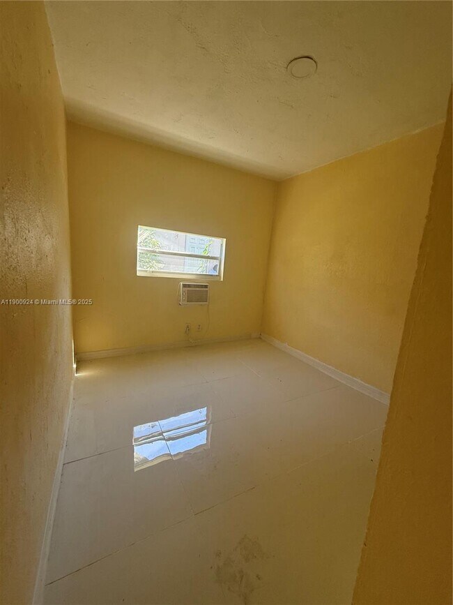 Building Photo - 1918 NW 82nd St