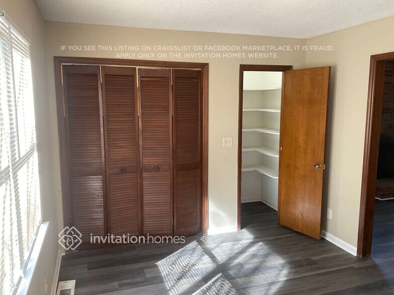 Building Photo - 320 Wilby Dr