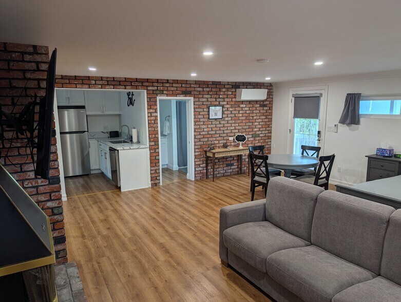 Building Photo - 10911 Sunray Pl