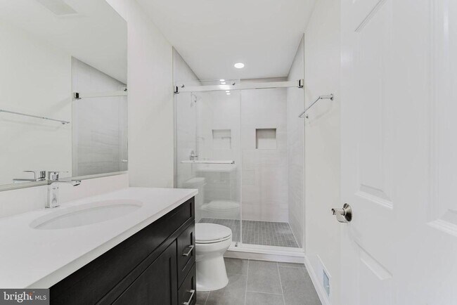 Building Photo - 7107 Sontag Way