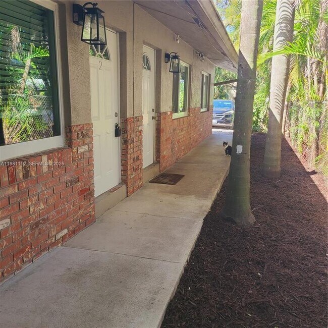 Building Photo - 1504 SW 1st St