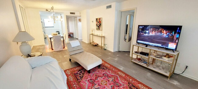 Building Photo - 367 S Federal Hwy