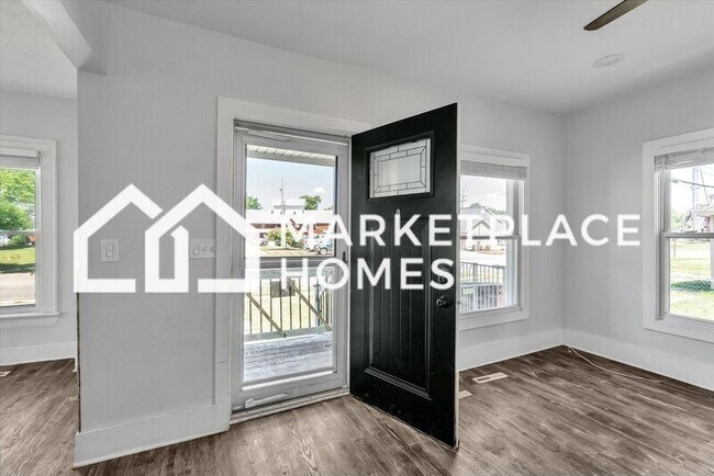 Building Photo - 115 Garden Ln