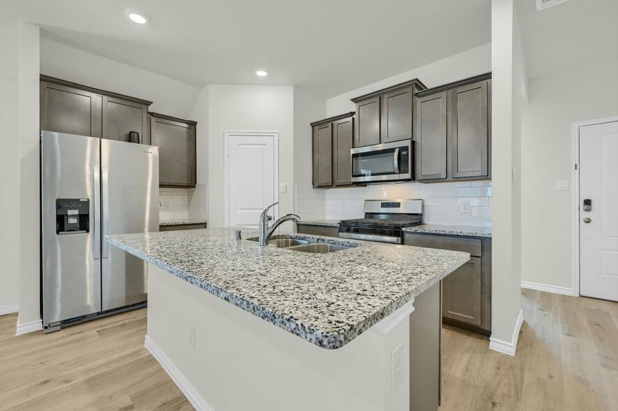 Building Photo - 804 Honey Maple St