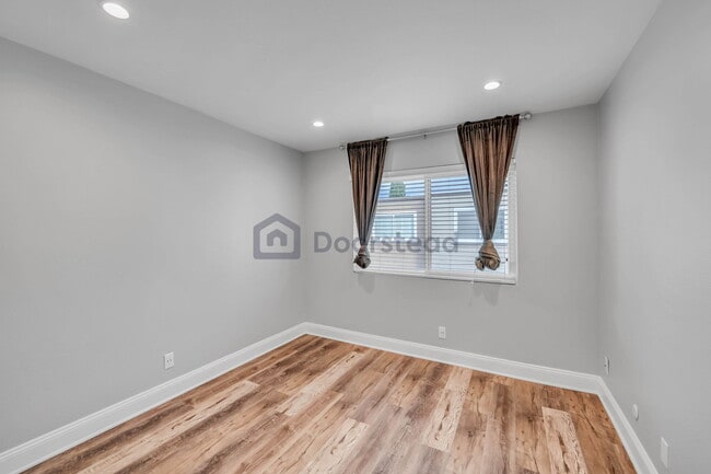 Building Photo - 9950 Topanga Canyon Blvd
