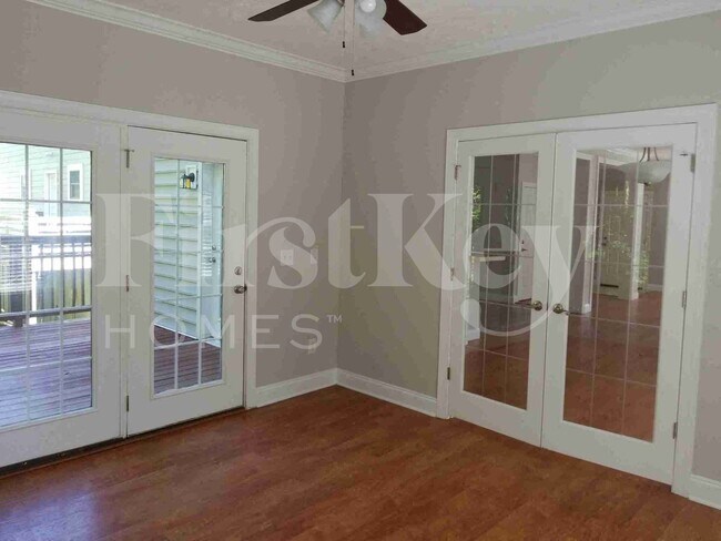 Building Photo - 1911 Chestnut Oak Ln