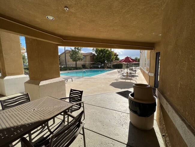 Building Photo - Upgraded Single Story First Floor Condo in Gated Community at Popular Madison Park Villas