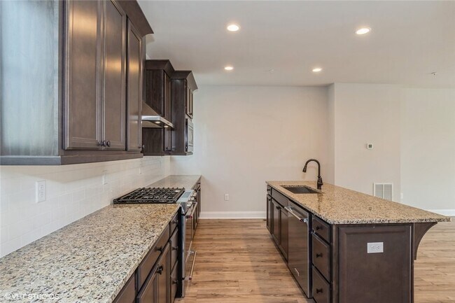 Building Photo - 210 Gress Rd