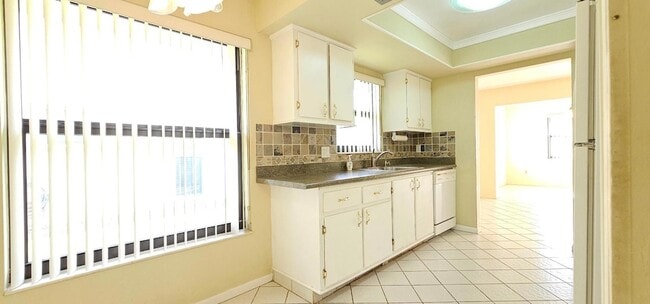 Building Photo - 6266 Blue Baneberry Ln