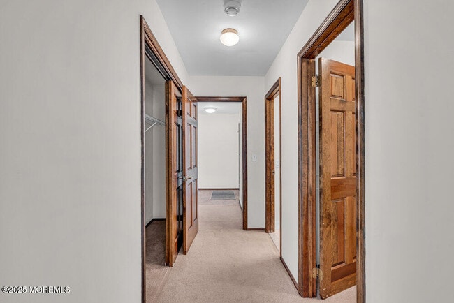 Building Photo - 30 Turnberry Cir