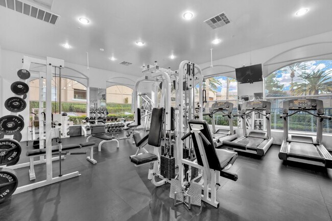 Building Photo - Experience Las Vegas in style and comfort with this beautiful first-floor 3-bedroom condo