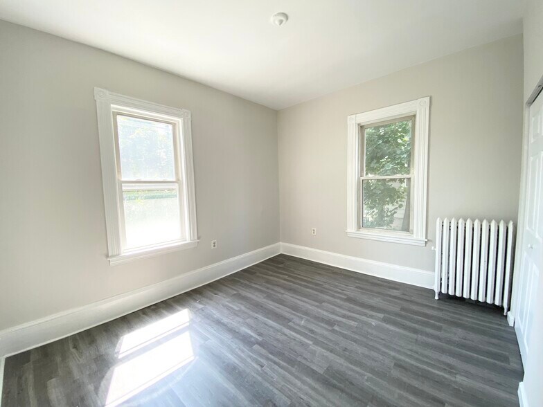 Building Photo - 189 Whitwell St