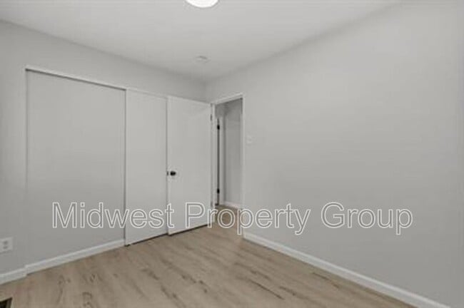 Building Photo - 925 Gonzaga Ln