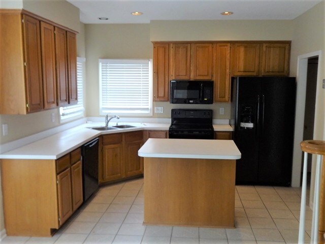 Building Photo - 1501 Jade Cove Dr