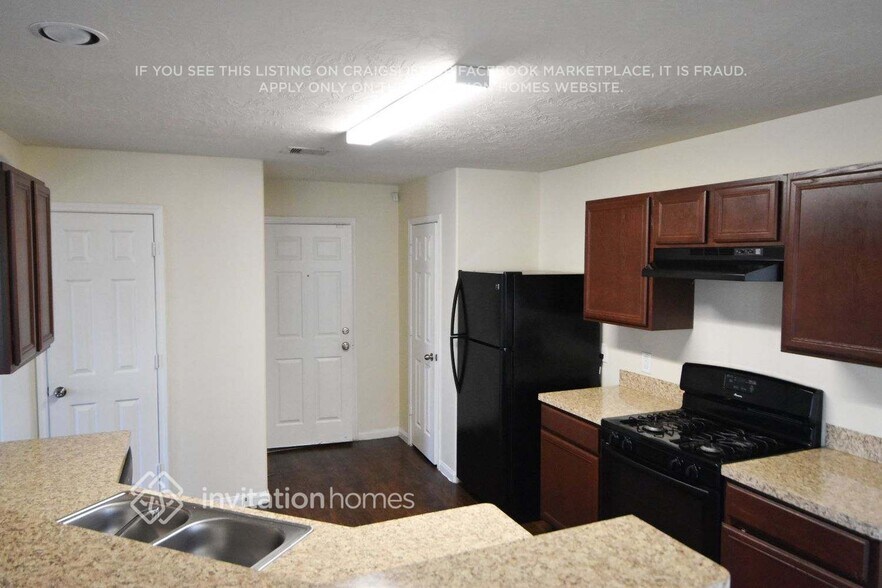 Building Photo - 12631 Lady Slipper Rd