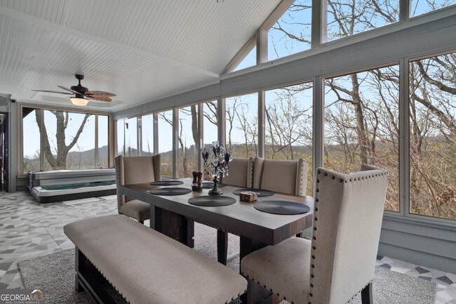 Primary Photo - 1545 Petit Ridge Dr