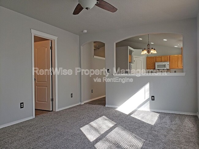 Building Photo - 5308 N Cortona Way