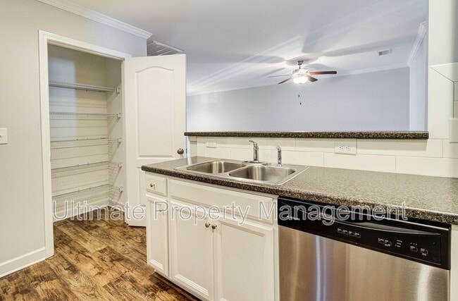 Building Photo - 1071 Bridgeport Way