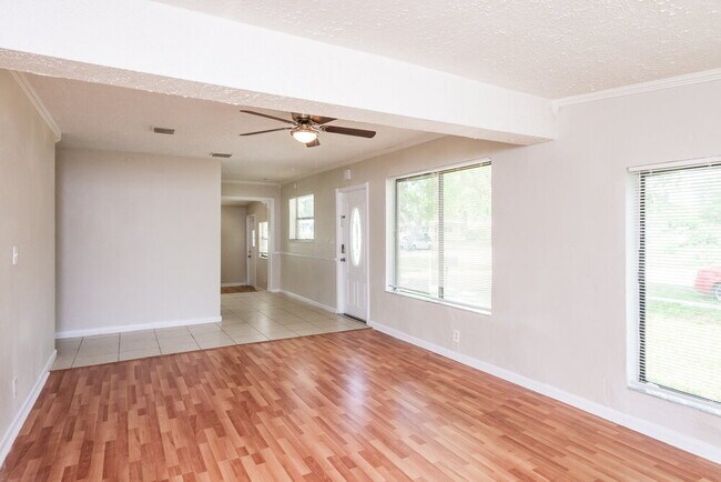 Building Photo - 3880 Jackson Blvd