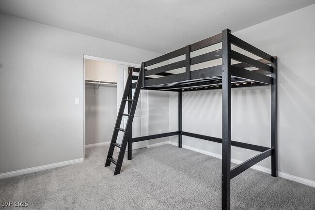 Building Photo - 9648 Spyglass Run Ave