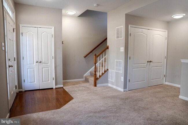 Building Photo - 2627 Osprey Way S