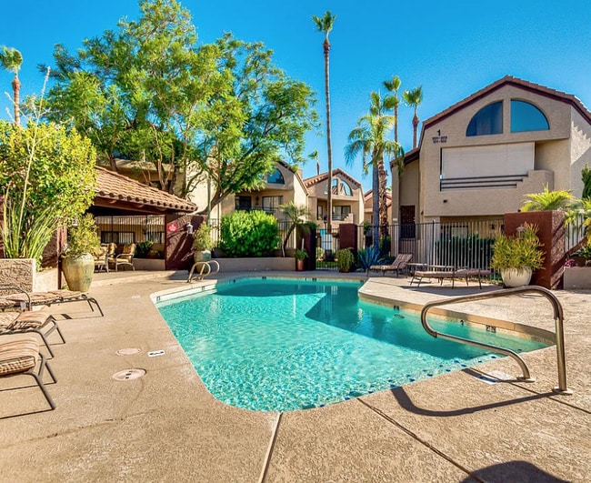 Building Photo - 10301 N 70th St