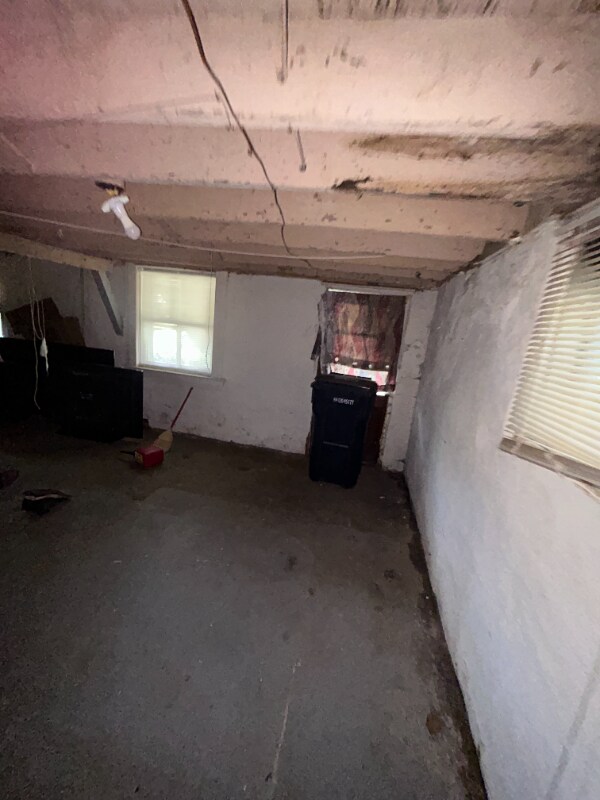 Building Photo - 5363 Arlington Ave
