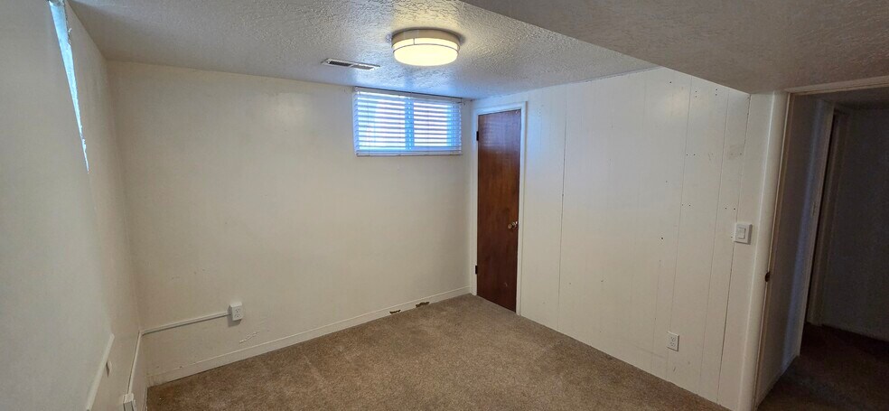 Building Photo - 895 S 500 E