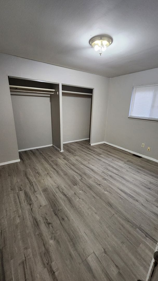 Building Photo - Holmes1644