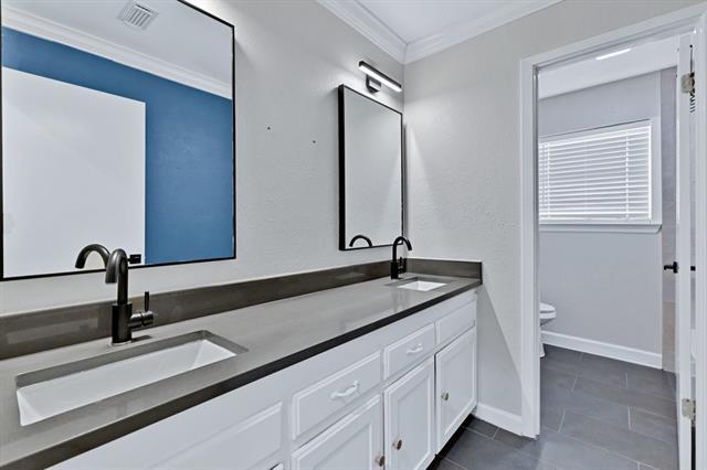 Building Photo - 2809 Wood Wind Dr