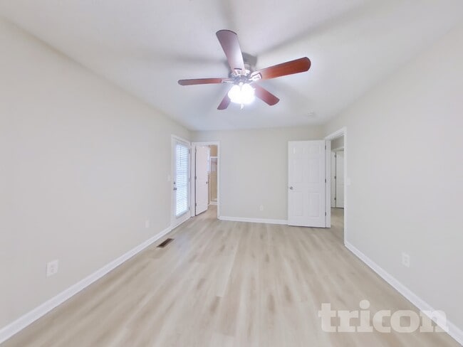 Building Photo - 3009 Blackwood Dr