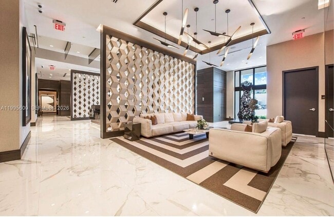 Building Photo - 301 Altara Ave