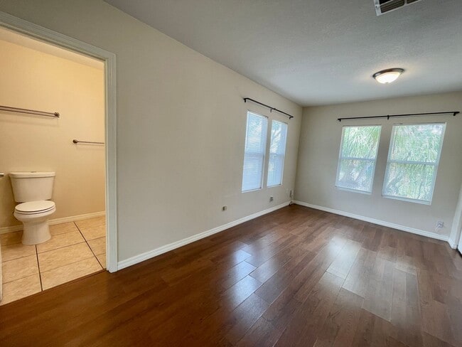 Building Photo - 12504 Forest Hills Dr