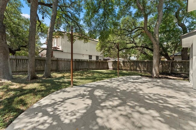 Building Photo - 1401 Wheatfall Ln