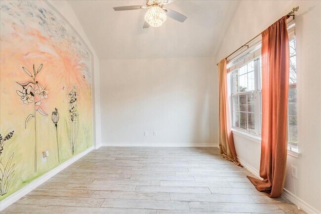 Building Photo - 7805 Huddleston Ln