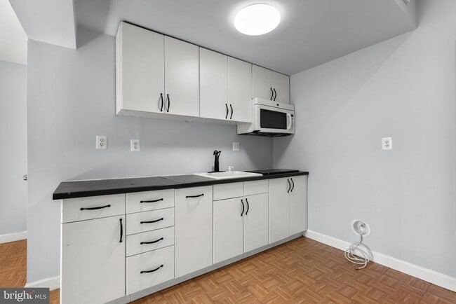 Building Photo - 9130 Bobwhite Cir