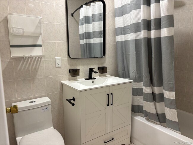 Building Photo - 43-71 161st St