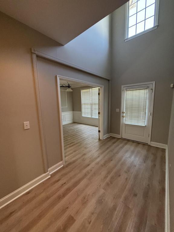 Building Photo - 5465 Vinings Lake Way SW