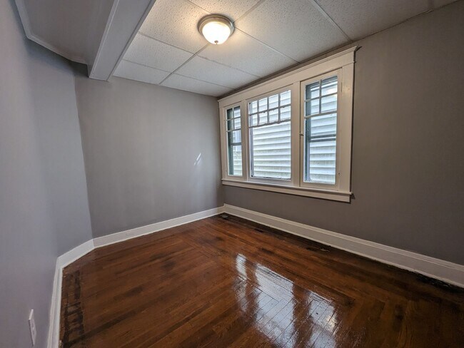 Building Photo - 44 White St